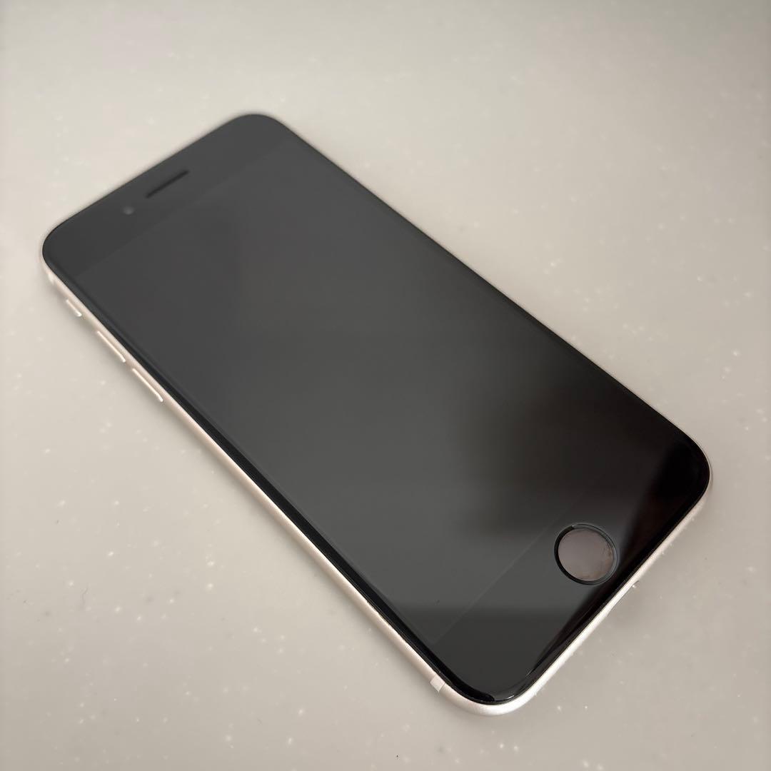 iPhone SE (第3世代)ホワイト64GB 箱・ケーブル付き　SIMフリー
