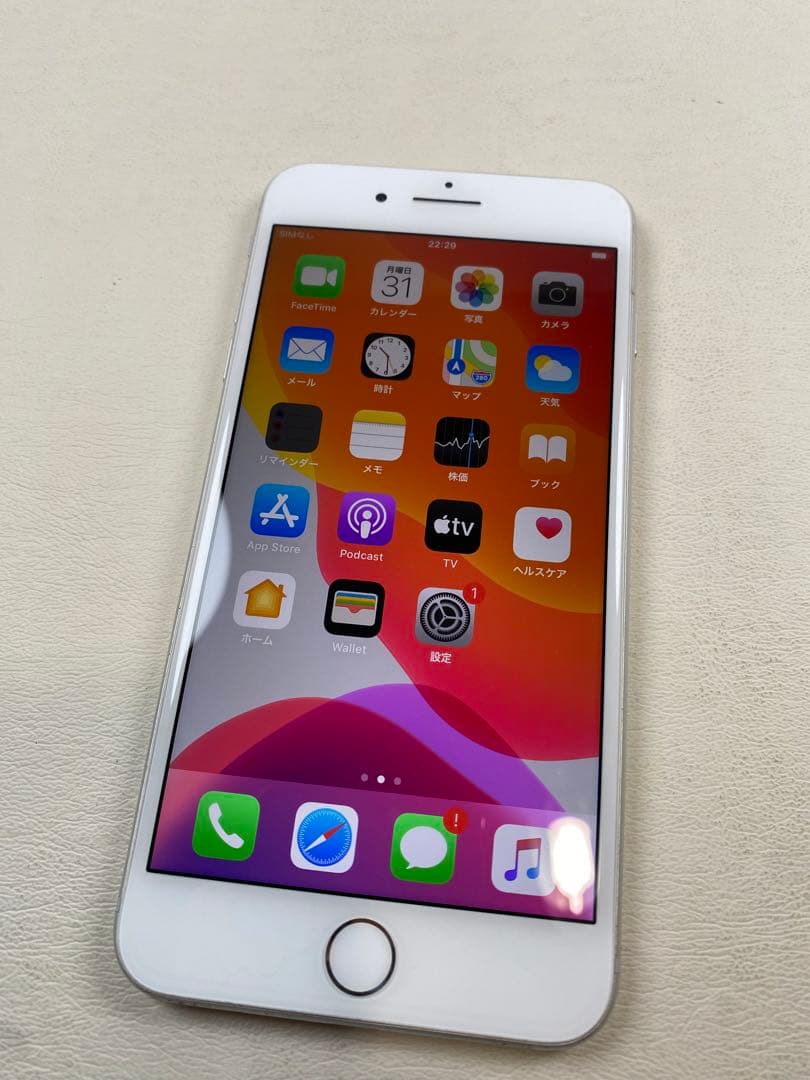 iPhone8 プラス　SIMロックあり　docomo