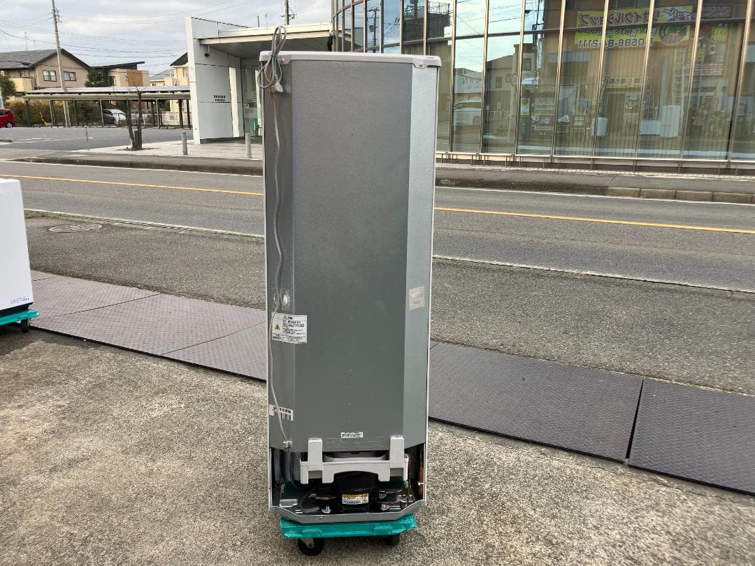 愛知岐阜/送料込★美品★三菱　168L　冷蔵庫 MR-P17G-W　2021年製