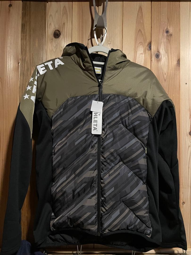 1月31日まで出品　最終値下げ　新品未使用　アスレタ　中綿ダウンジャケットM