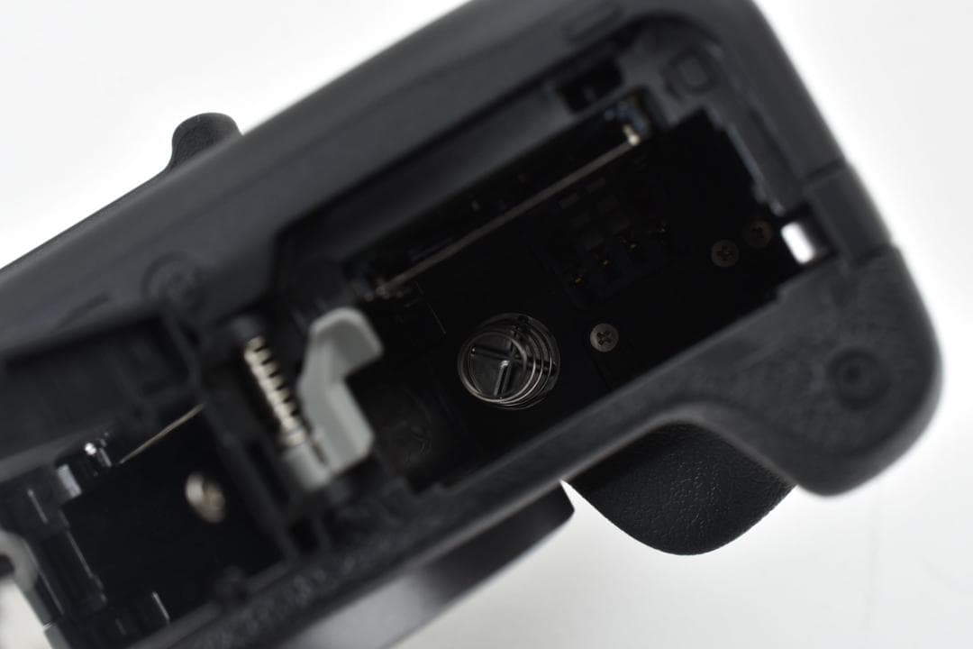 ★極上品★ Canon EOS R100 キヤノン ミラーレス一眼カメラ ボディ