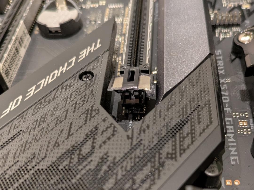 マザーボード Asus ROG STRIX X570 F-GAMING