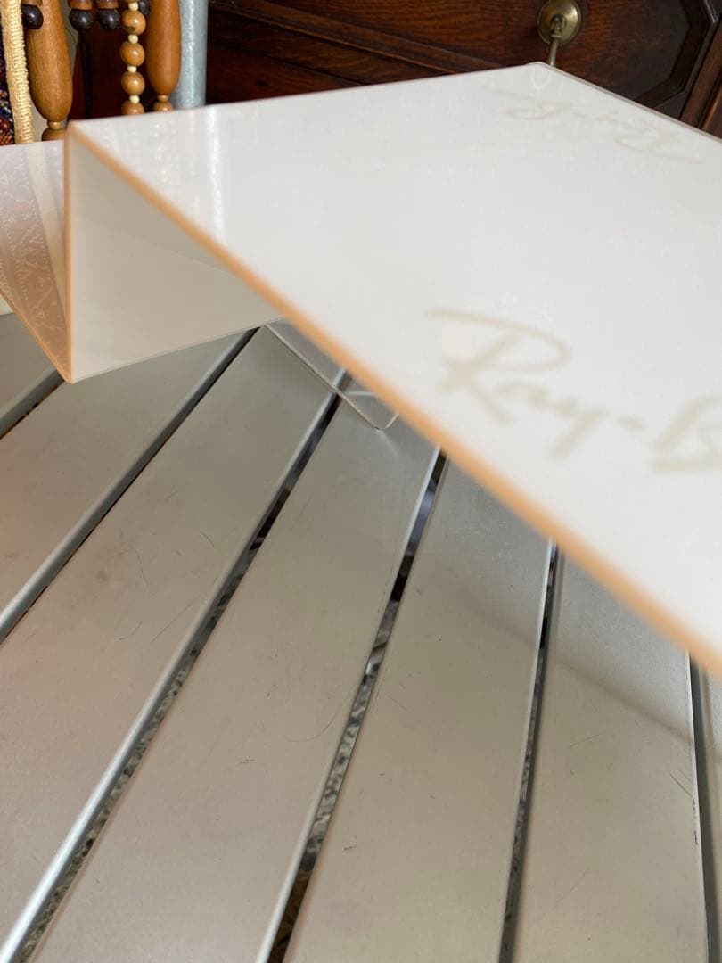 Ray-Ban レイバン　ディスプレイスタンド　アクリルスタンド　飾り棚　眼鏡置