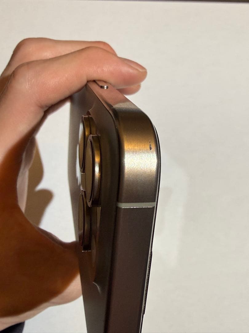 【美品】iPhone15pro 128GB ナチュラルチタニウム