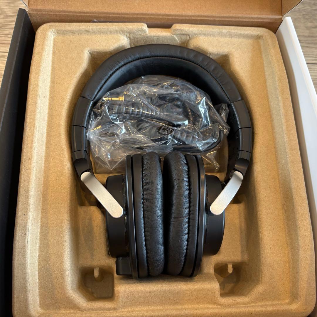 YAMAHAスタジオモニターヘッドホン　リファレンスモデルHPH-MT8