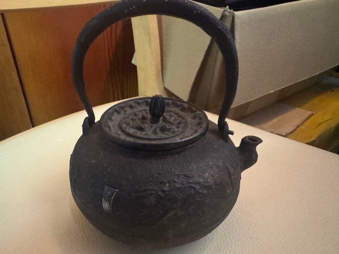 鉄瓶 龍文堂？小振り　金工銀象嵌 容量600ml