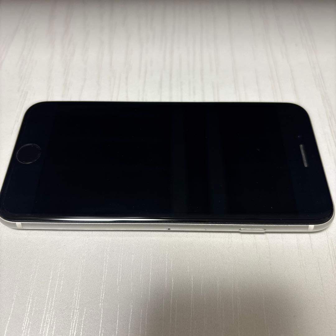 Apple iPhone SE第二世代 ケース2個おまけ付き