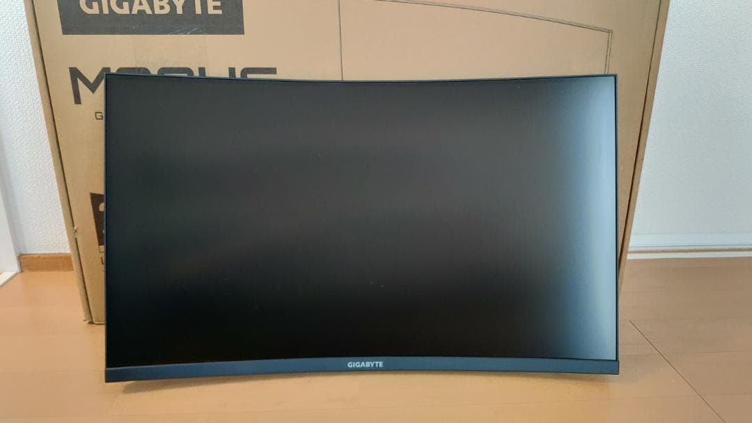 GIGABYTE 4Kゲーミングモニター M32UC 31.5インチ 曲面 VA