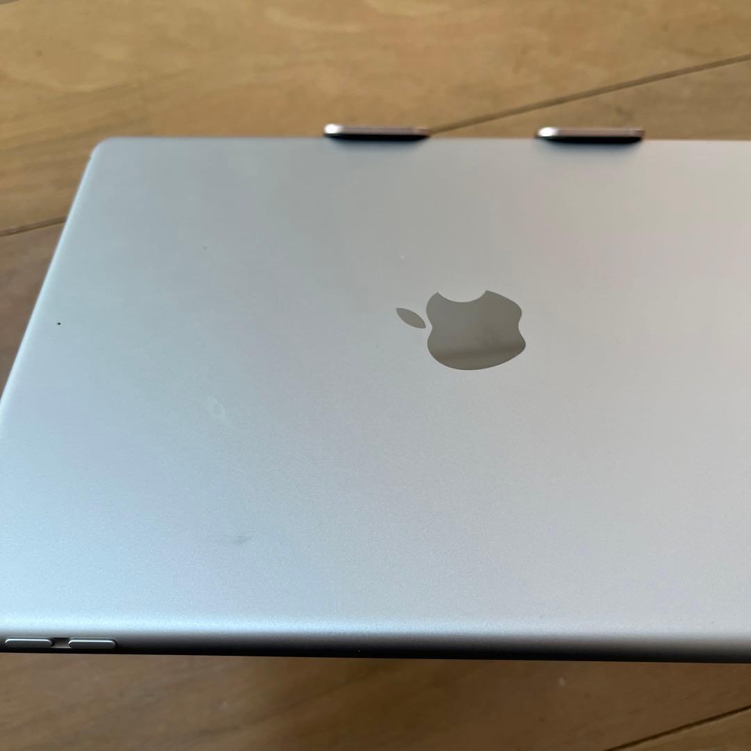 バッテリー新品同様96%iPad7世代Wi-Fi モデル 32G シルバー