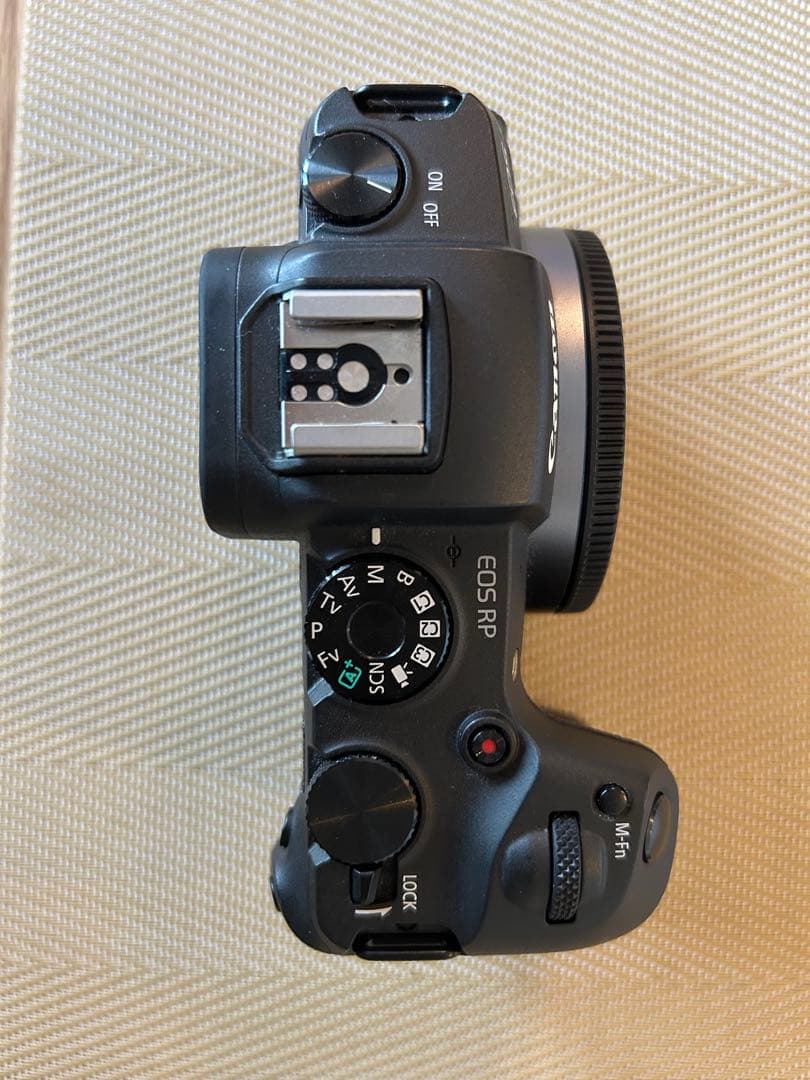 Canon EOS RP ミラーレスカメラ(ボディのみ)