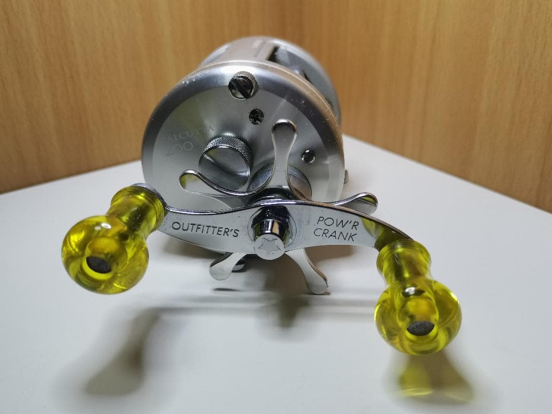 【年代 美品】シマノ カルカッタ 200 & アウトフィッターズパワークランク