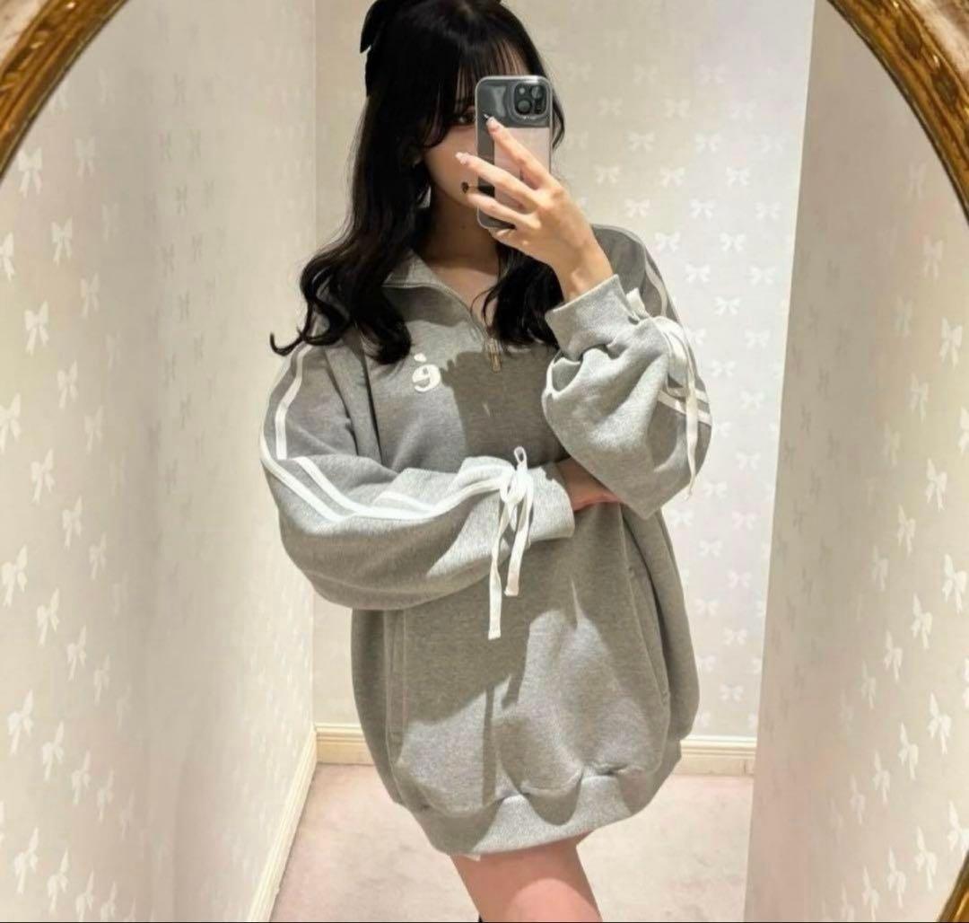 é sport line half zip sweat グレー