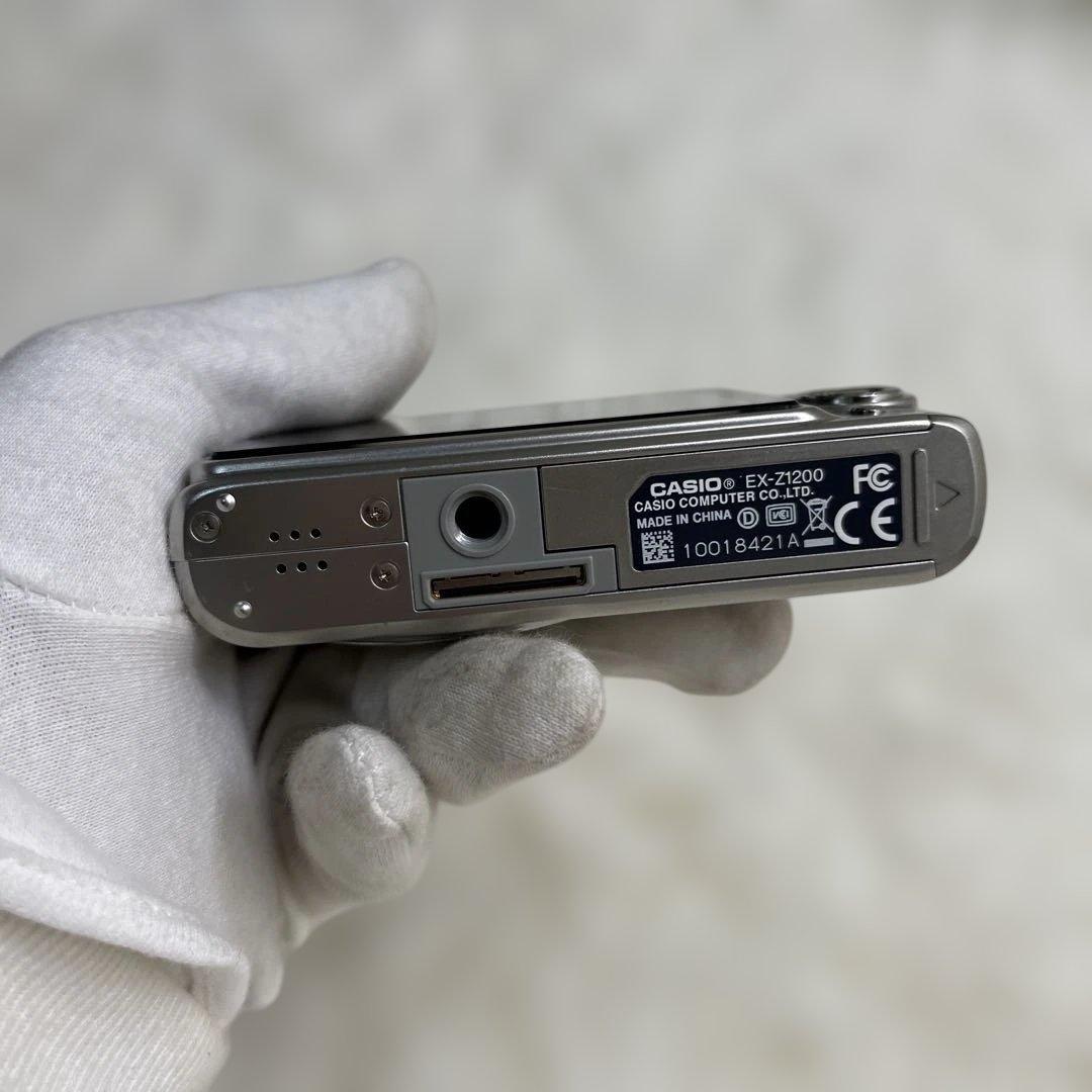 動作確認済 美品 CASIO EX-Z1200 デジカメ シルバー 充電器
