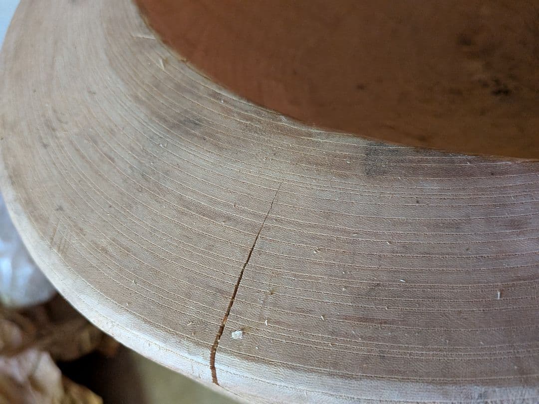 木製 円筒形 臼 亀裂あり　アンティーク　何かに