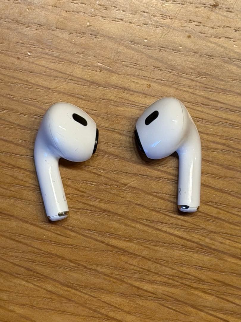 AirPods pro 第2世代 Apple Lightning 完動品 箱あり