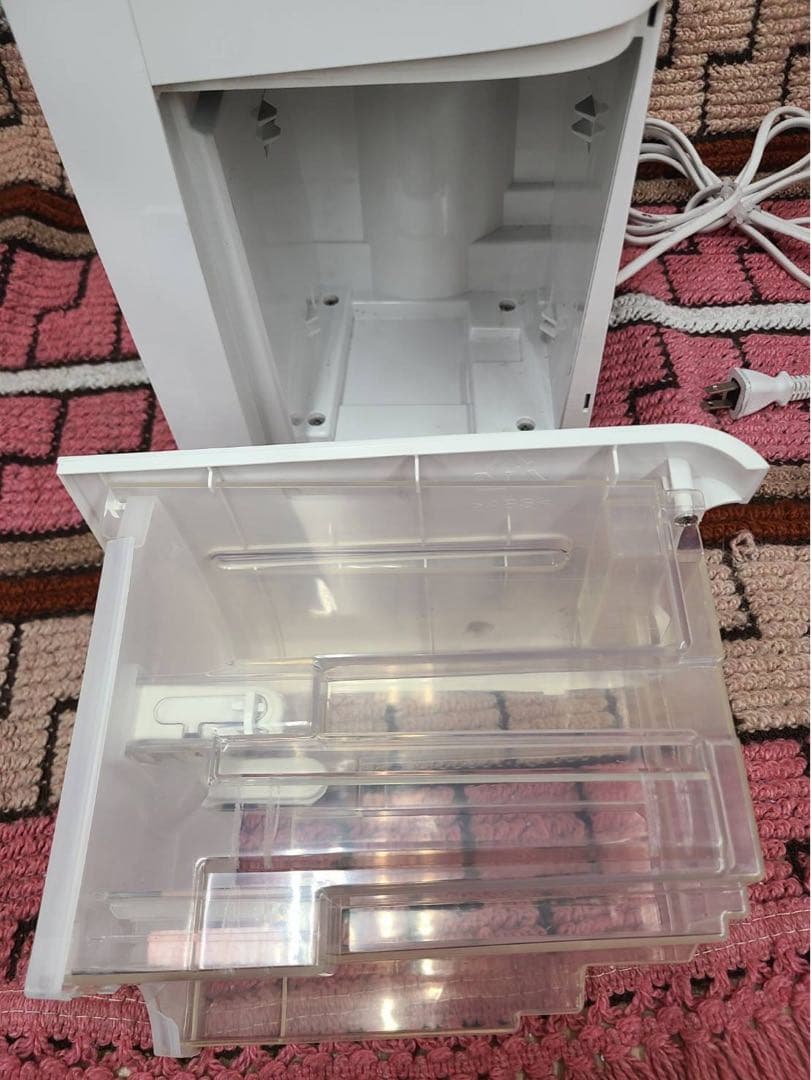 送料込み＊SHARP 除湿機 2022年