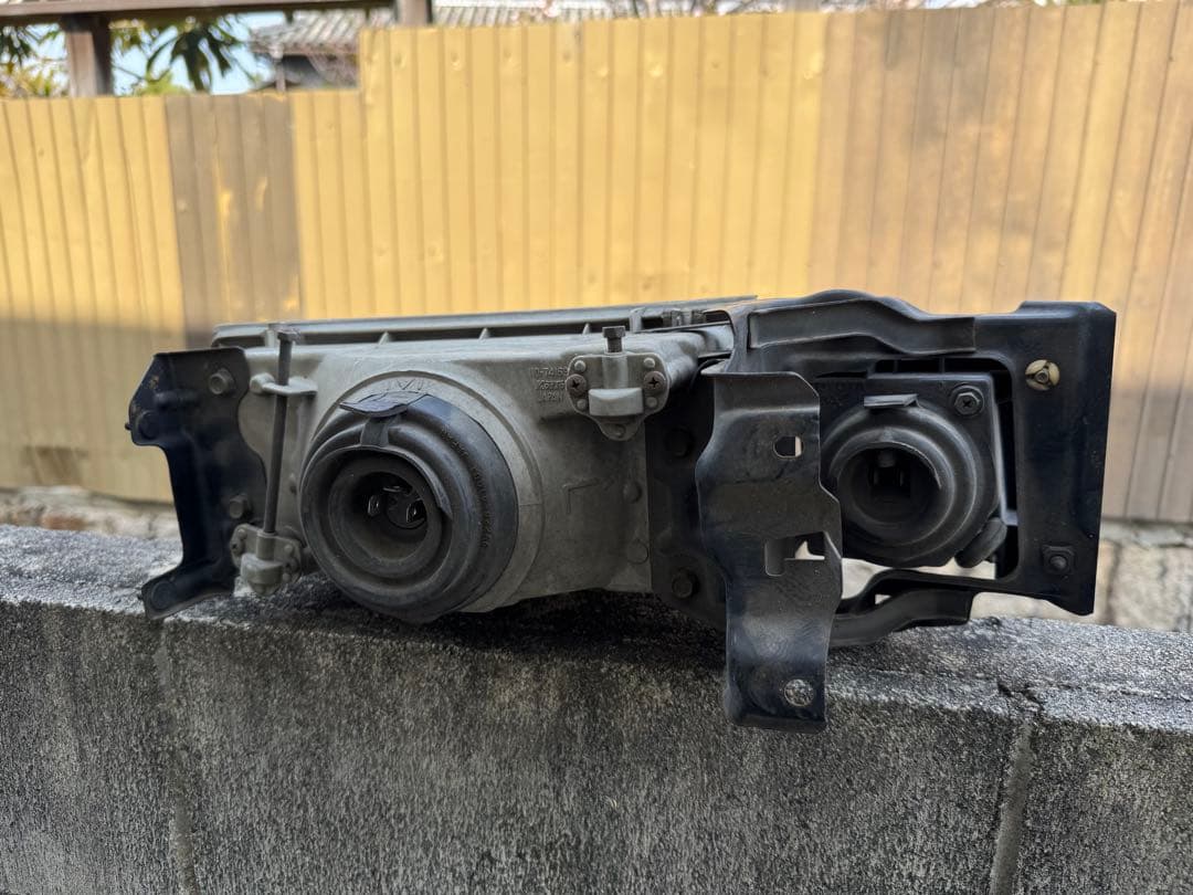 ⭐︎AE86 レビン　ヘッドライト　助手席側　希少フォグ付き⭐︎