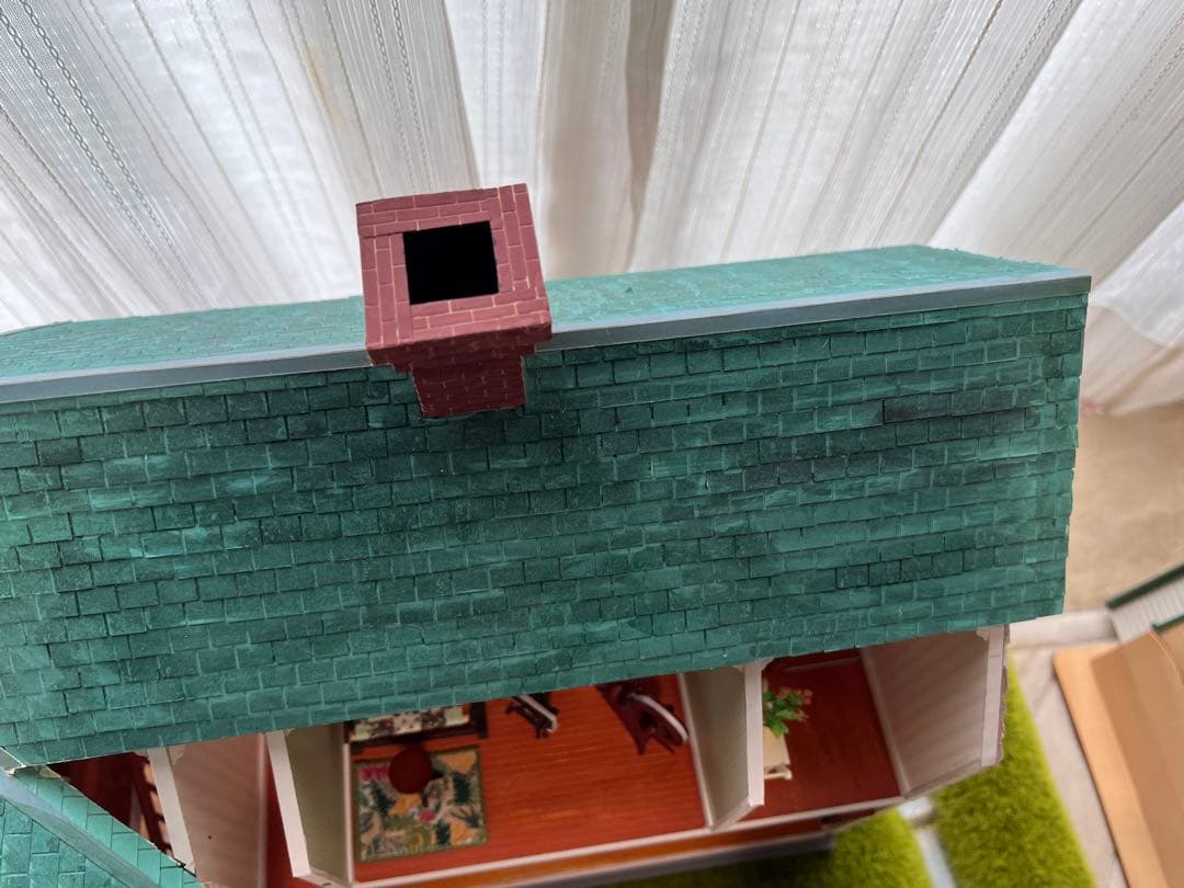 ①赤毛のアンの家　ドールハウス　完成品（家）