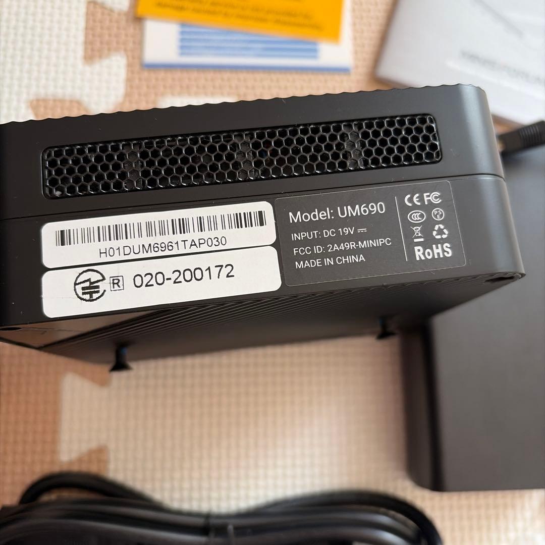 ミニPC MINISFORUM UM690 Ryzen9 6900HX /64GB RAM