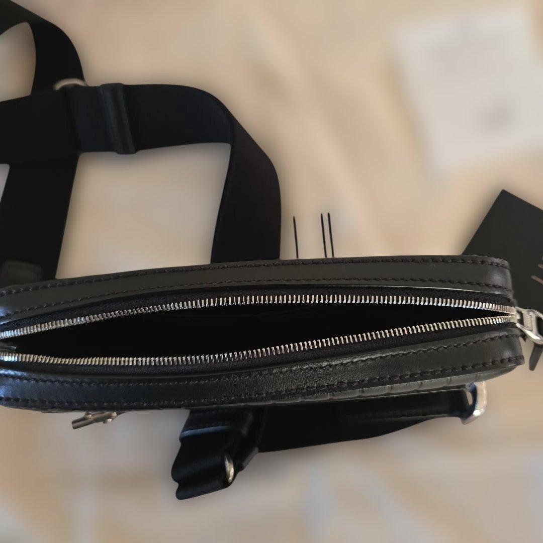 ダンヒル ショルダーバッグ dunhill DU22F3510RA 001