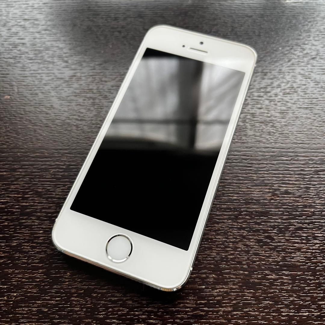 ✨バッテリー新品交換済✨Apple iPhone 5s Silver 32GB