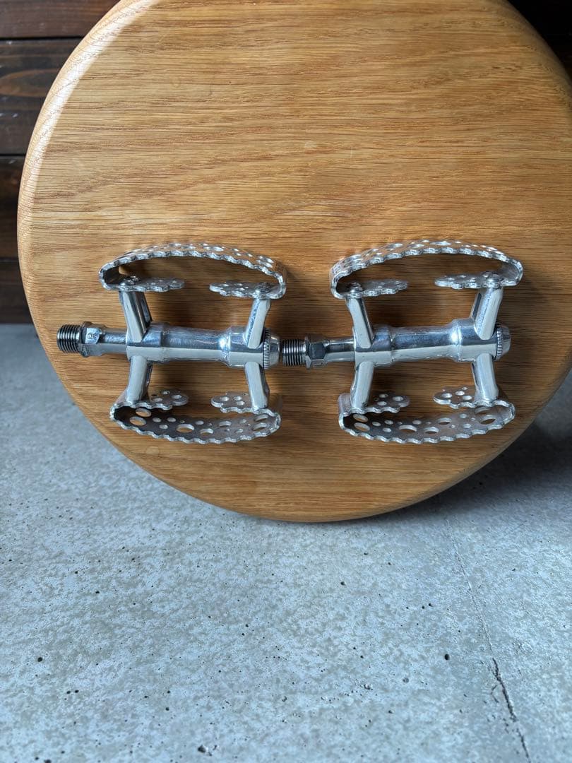 SIMWORKS Tiny Bubbly Pedal シルバー