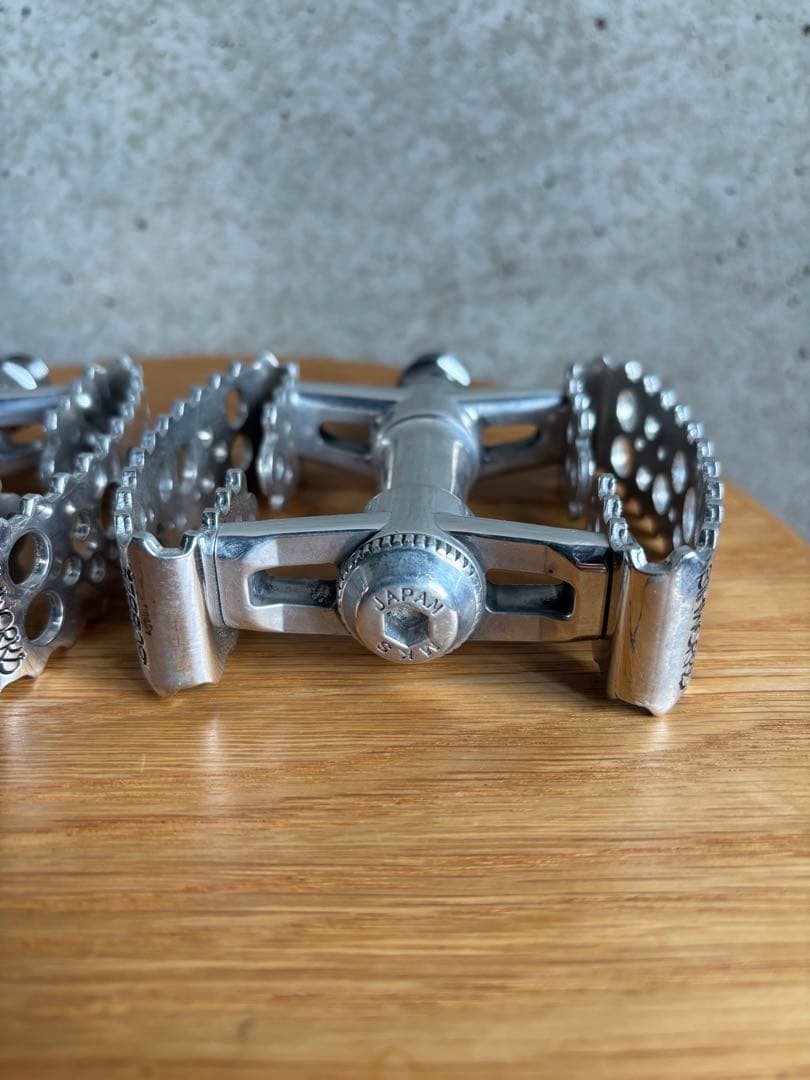 SIMWORKS Tiny Bubbly Pedal シルバー