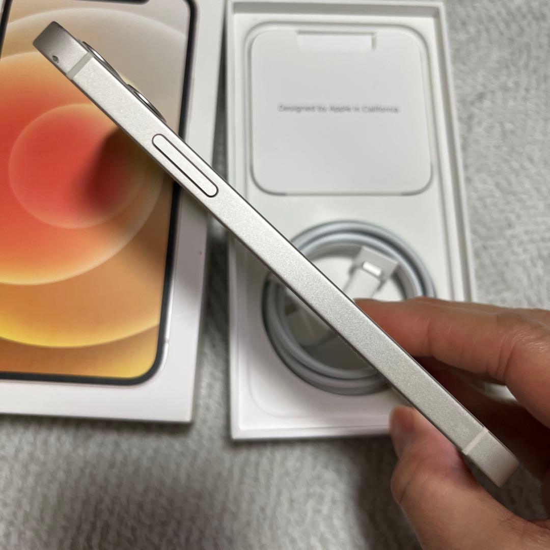 美品 Apple iPhone 12 ホワイト 本体128GB SIMフリー