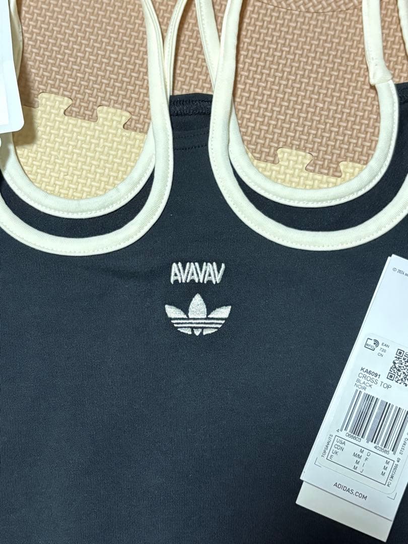 avavav adidas コラボ　クロストップ　黒　キャミソール　タンクトップ