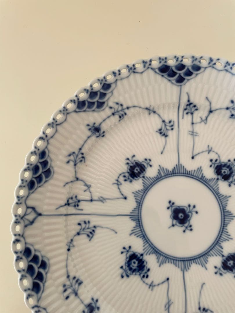   ブルー・フルーテッド、フルレース　24.5㎝