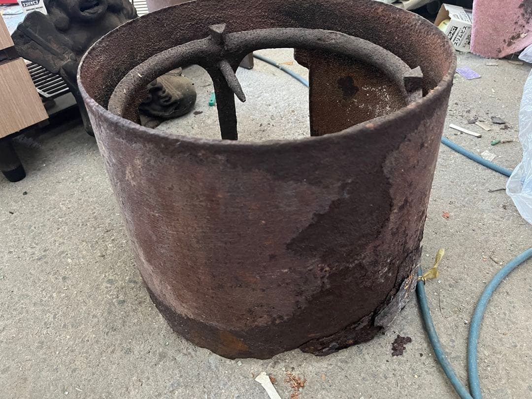 時代物レトロ茶釜セット　 (鋳鉄製　鉄器火鉢)+(茶釜 風炉釜 羽釜 アルミ製)