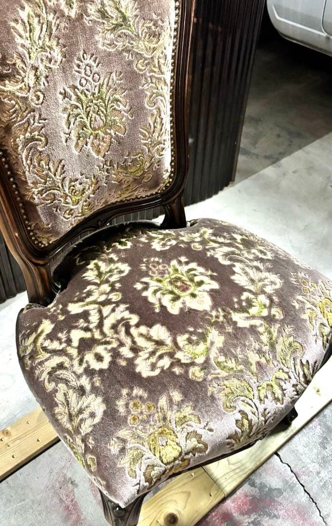 N2277 カリモク　ドマーニ　金華山　ルイ15世　鋲打ち　ダイニングチェア