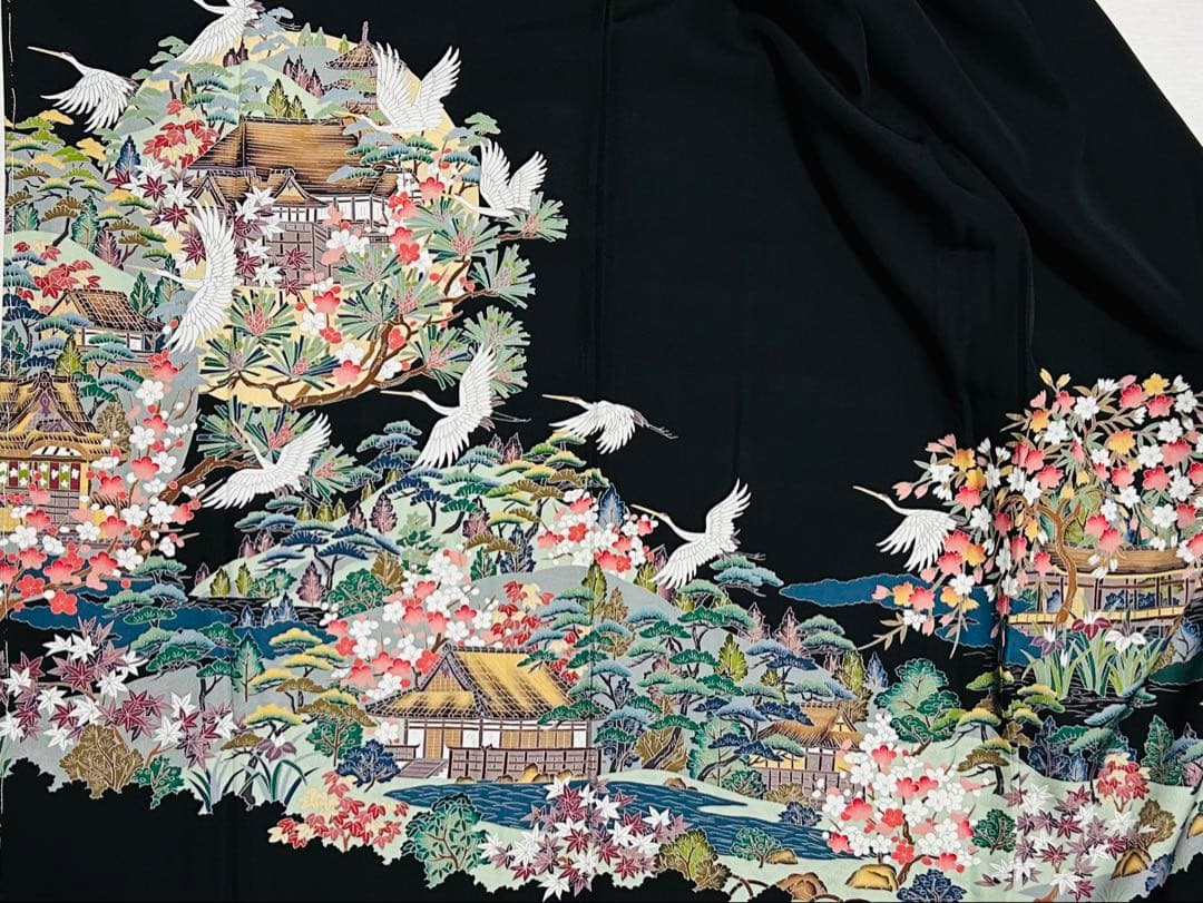 作家物　縁起の良い郡鶴に美しい四季の花々が美しく品格溢れる黒留袖完全フルセット