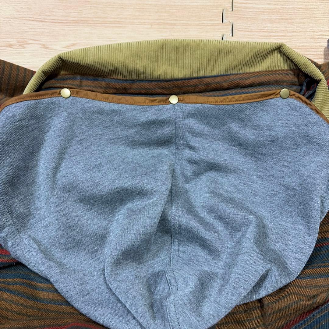 【最終値下大人気美品】BURTON 中綿フーディジャケット ボーダー柄Lサイズ