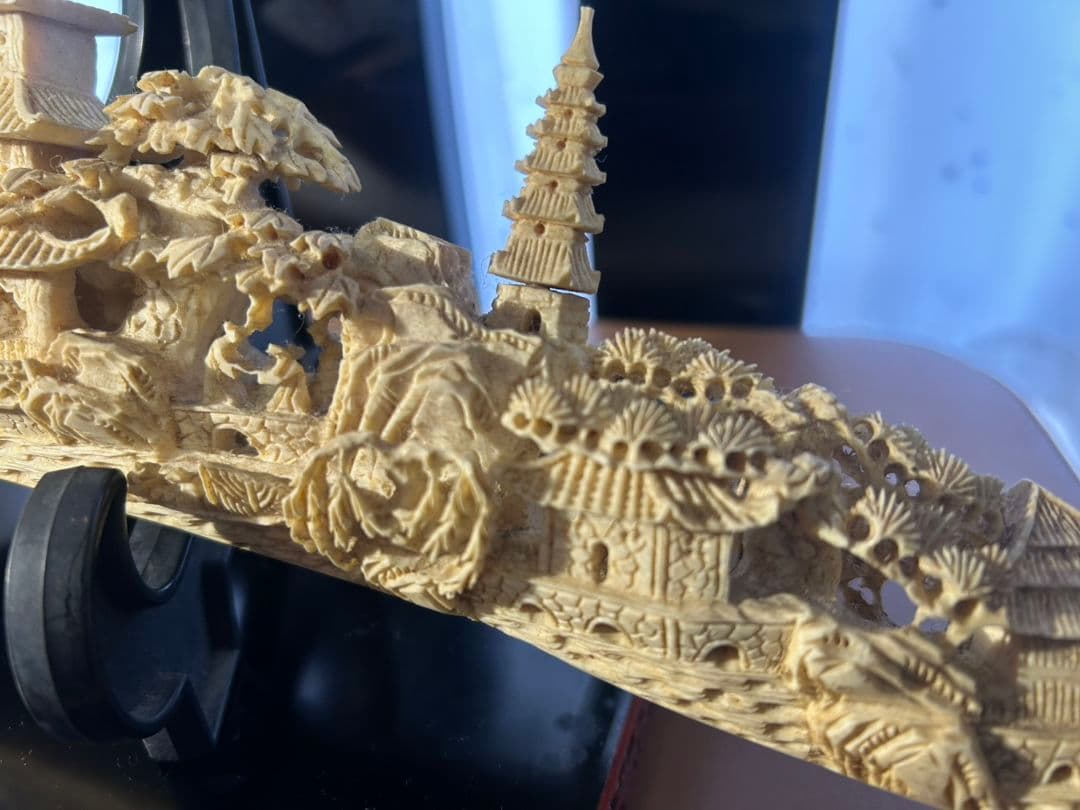 中国風景彫刻置物 約30cm