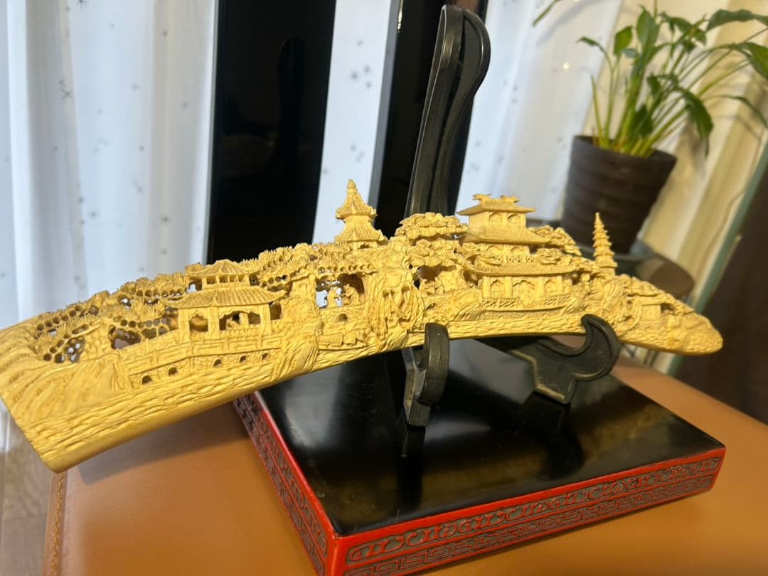 中国風景彫刻置物 約30cm