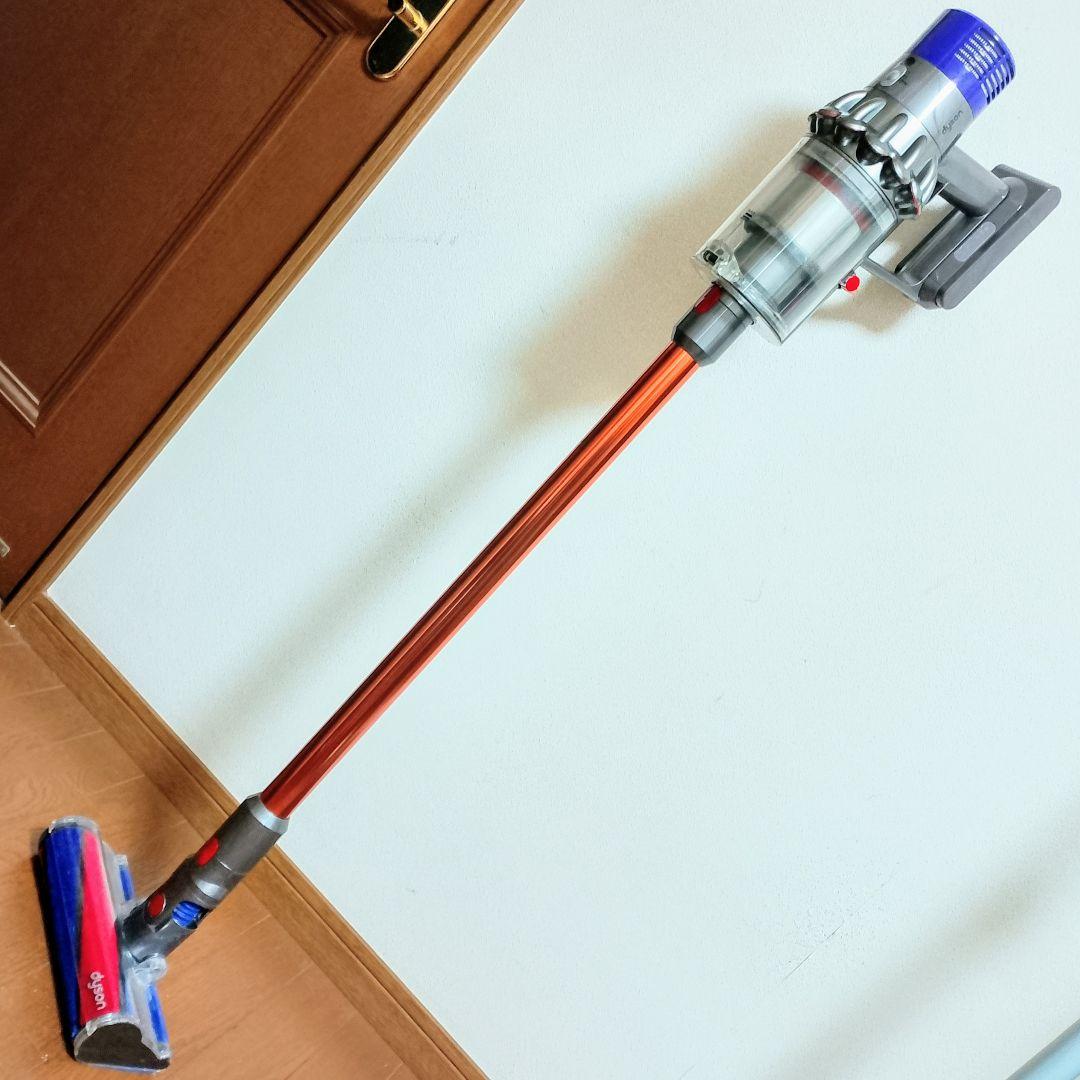 Dyson　Cyclone V10 fluffy　ハンディーサイクロン掃除機