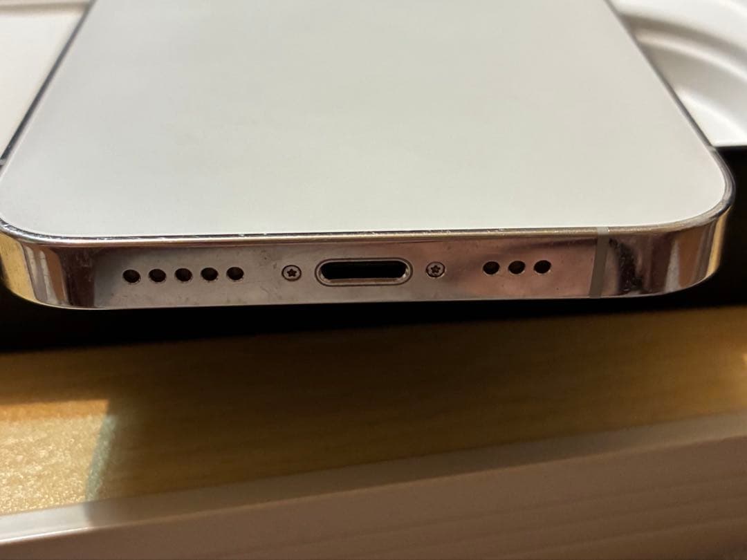 Apple iPhone 12pro 256GB バッテリー76%