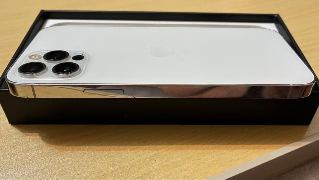 Apple iPhone 12pro 256GB バッテリー76%