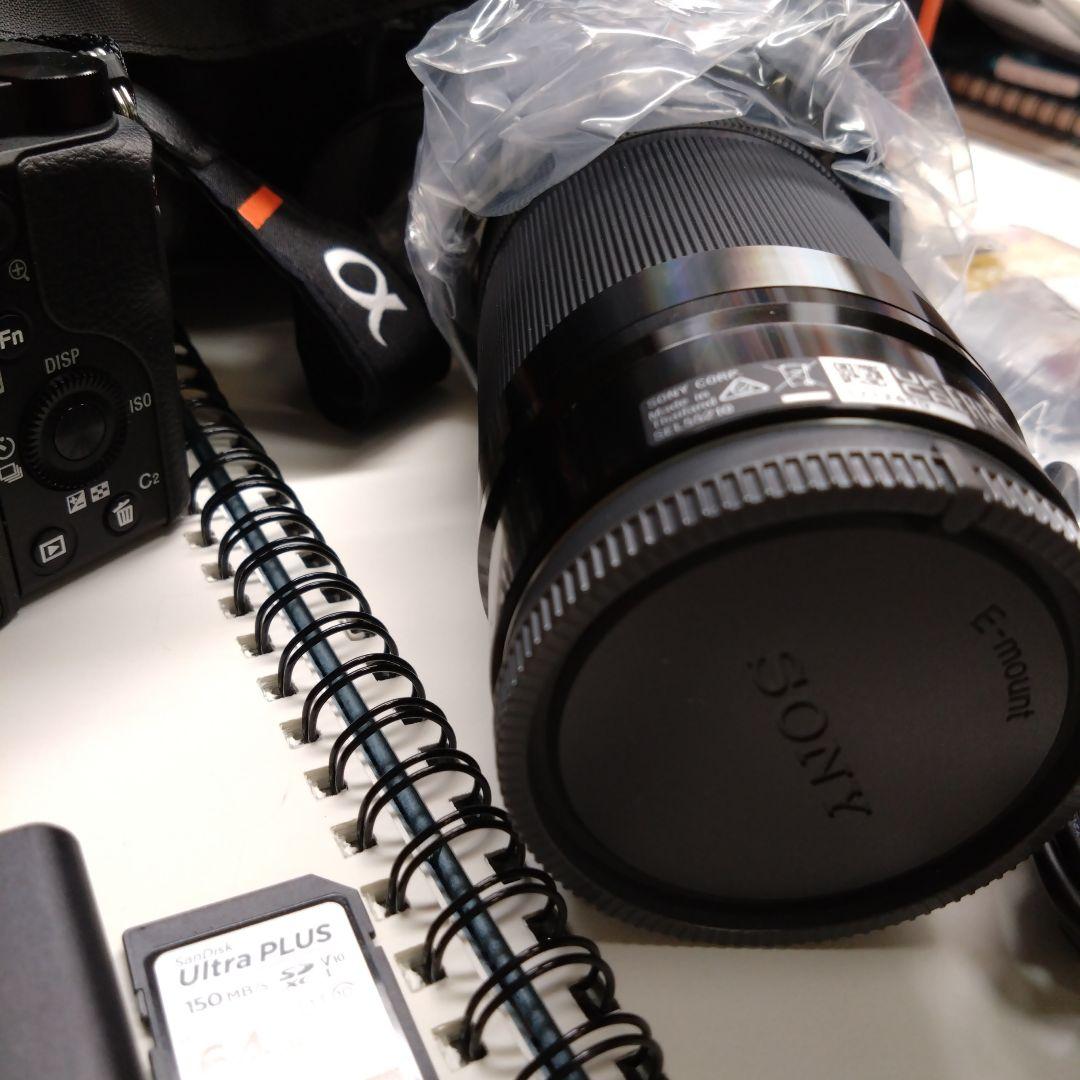 超美品　SONY α6400 ミラーレス一眼 ダブルズームレンズキット