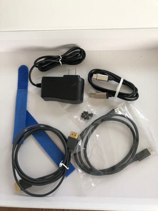 15.6インチ マルチタッチモニター 3840x2160 4K解像度