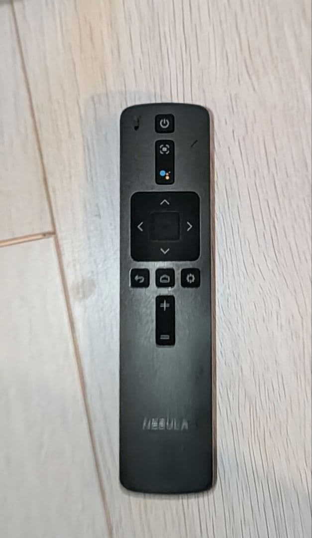 Nebula Cosmos 本体、リモコンあり