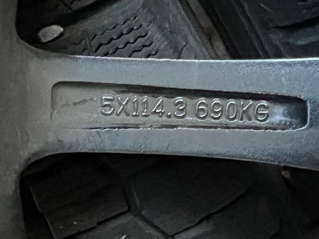 18インチVELVA BLACK DUNLOP WINTER MAX WM02