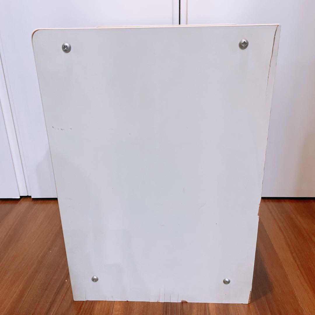 昭和レトロ　ポップなカラーの小棚