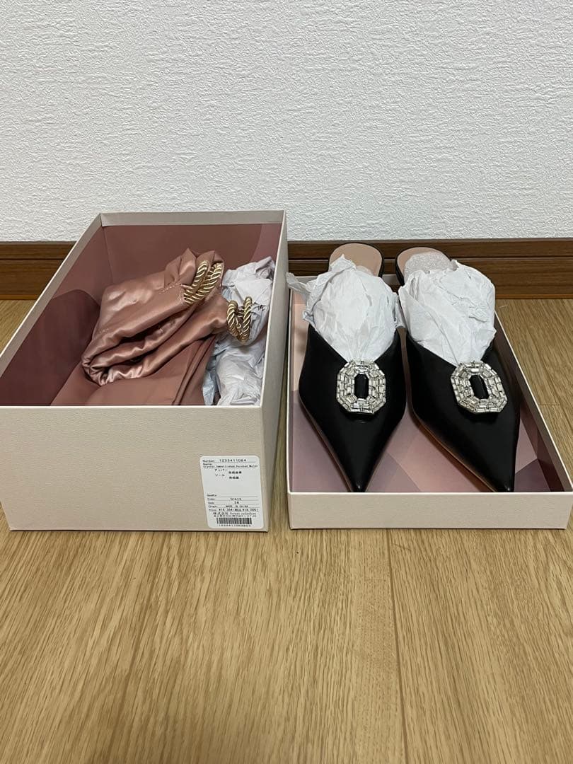 靴 Crystal Embellished Pointed Mules
