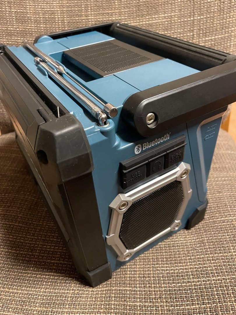 Makita 充電式ラジオ付テレビ　TV100