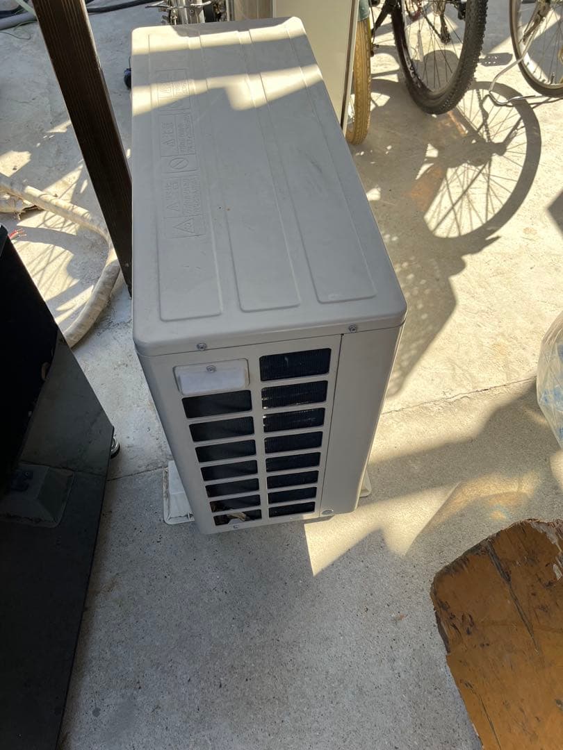 2020年製　シャープ　エアコン　AY-L22EE 6〜8畳