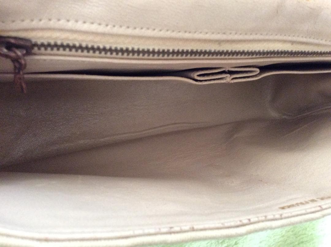 54.CHANEL ショルダーバッグ マトラッセ　チェーンショルダー　Ｇ金具