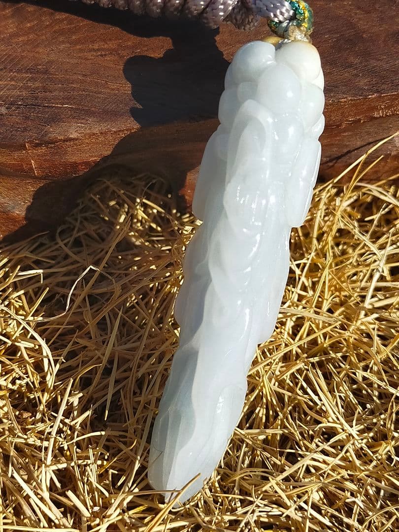 本翡翠彫刻人参如意　縁起物置き物コレクションジェイダイト