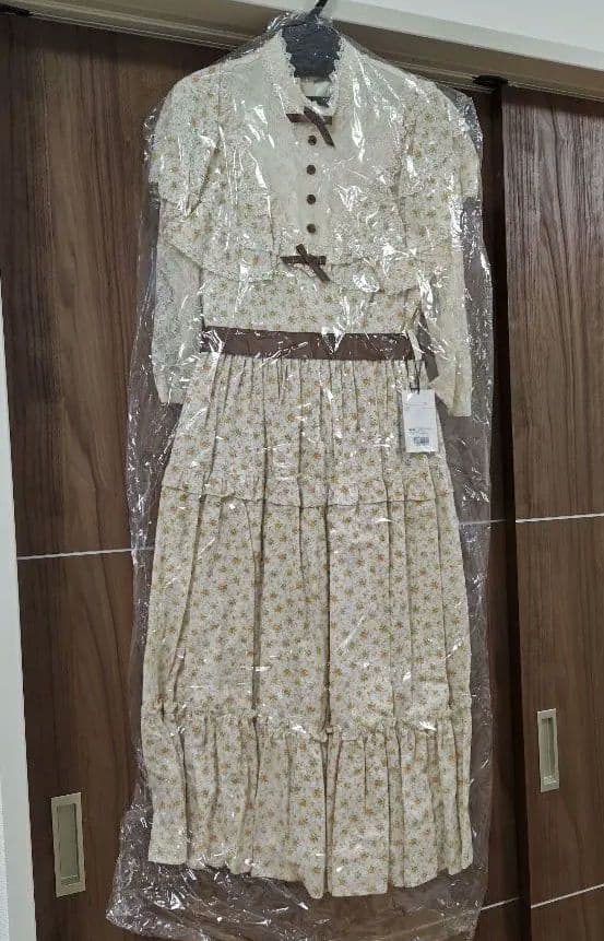 InnocentWorld　小さなブーケのショール風ワンピース　新品未使用